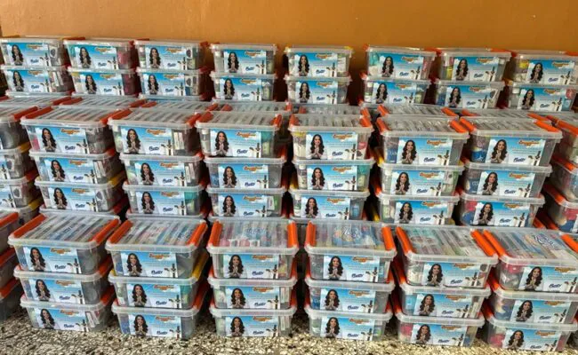 Alcaldesa de Santo Domingo Norte responde críticas por uso de fondos en ayudas comunitarias