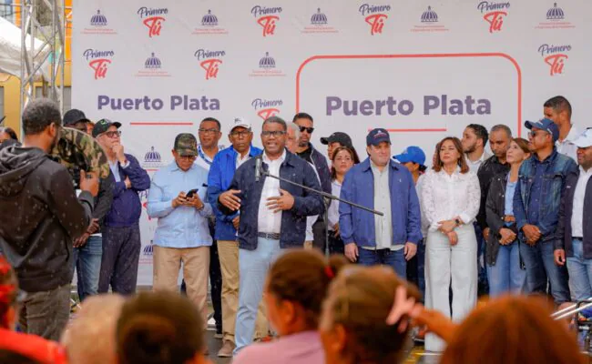 Propeep activa respuesta social ante impacto de fuertes lluvias; asiste familias afectadas en Montellano de Puerto Plata