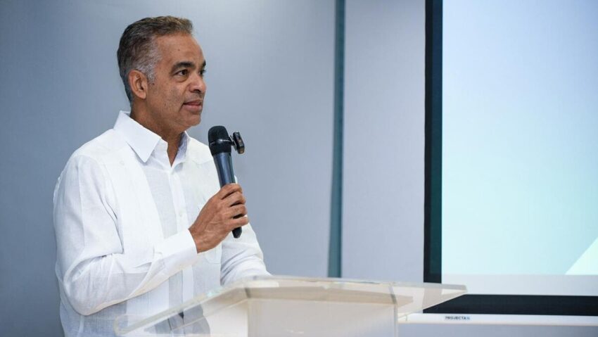 Ponen en operación simulador de operadores eléctricos en RD