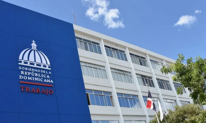 Ministerio de Trabajo recomienda teletrabajo y flexibilidad laboral por riesgo de inundaciones