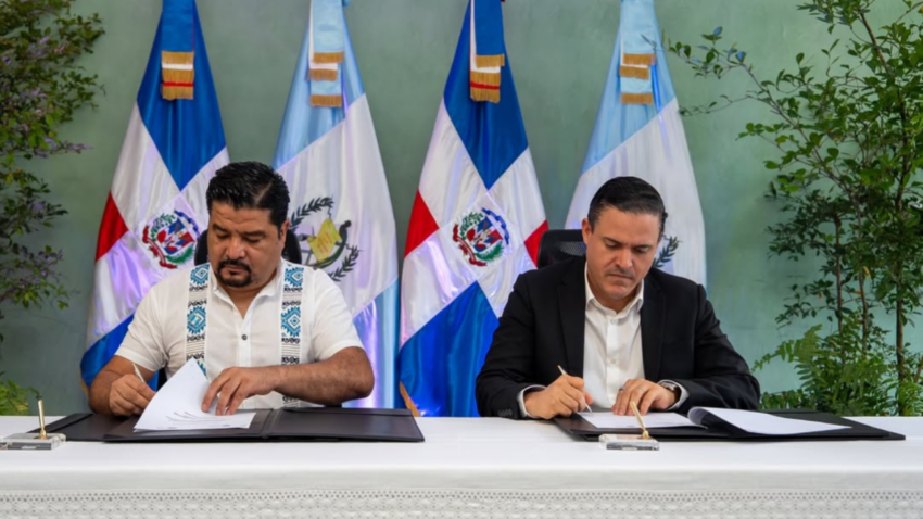Ministros de Defensa y de la Presidencia realizan recorrido estratégico por la carretera Internacional 