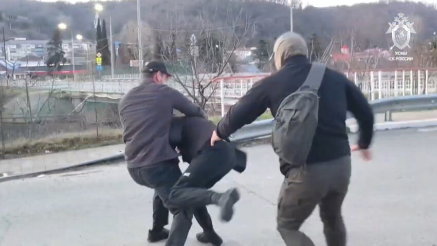 Dos jóvenes planeaban un atentado terrorista en Rusia por una recompensa de 500 dólares