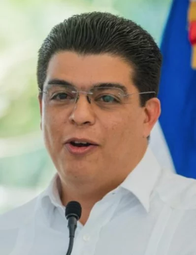 Fellito Suberví enfatiza la pureza del agua.