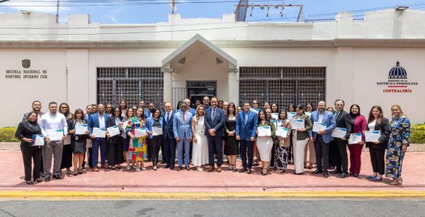 Contraloría robustece servicio de denuncia Alerta Segura CGR