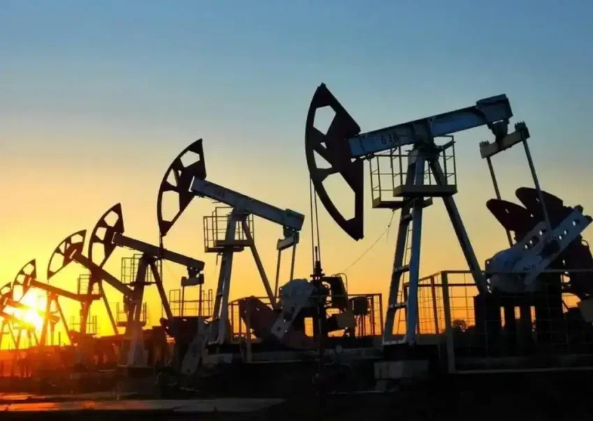 Petróleo de Texas sube a más de 100 dólares mientras continúa cierre del estrecho de Ormuz