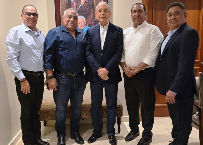 Dicen Danilo juramentó grupo regresó al Partido de Liberación