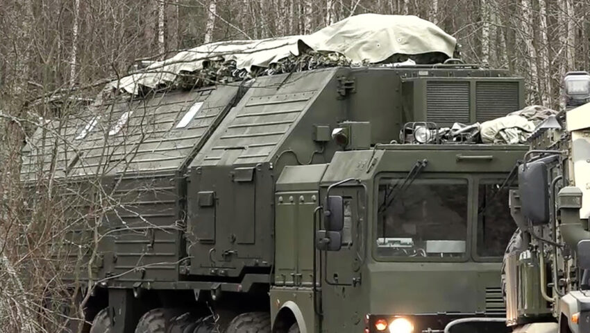 Putin: El sistema de misiles Oréshnik puede llevar ojivas nucleares