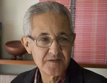 A Dios rogando….
