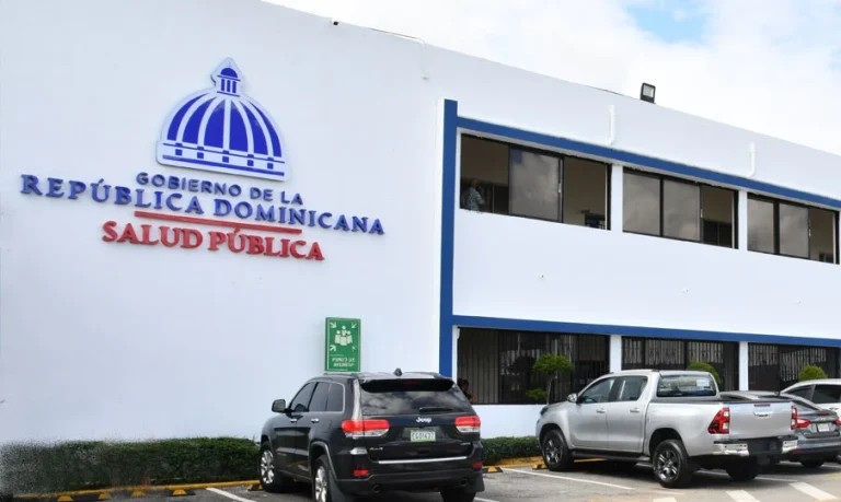Salud Pública informa no existe riesgo sanitario tras situación de un vuelo retornado