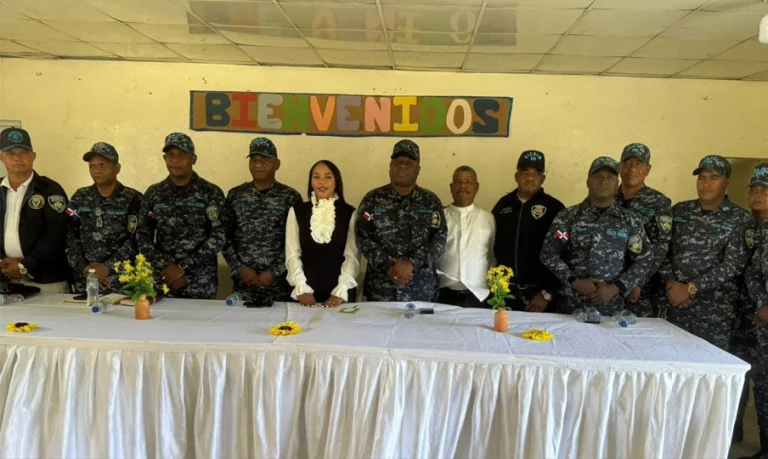 Diputada Tayluma Calderón denuncia incremento de actos delincuenciales en SDE: encabeza encuentro con autoridades