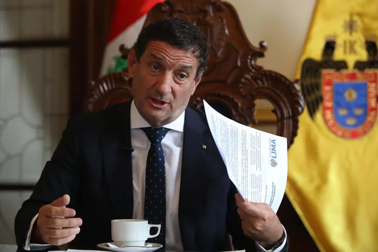 CRISIS ELECTORAL EN PERÚ: EL ALCALDE DE LIMA JUDICIALIZA LOS COMICIOS TRAS TILDAR EL PROCESO DE "NEFASTO"