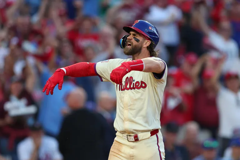 ¿Bryce Harper a Chicago: Los rumores se disparan mientras los Cubs acechan el futuro del astro de los Phillies