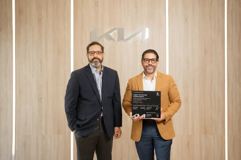 Alianza de tres décadas: Kia reconoce la trayectoria y el liderazgo de Grupo Viamar en el mercado automotriz dominicano