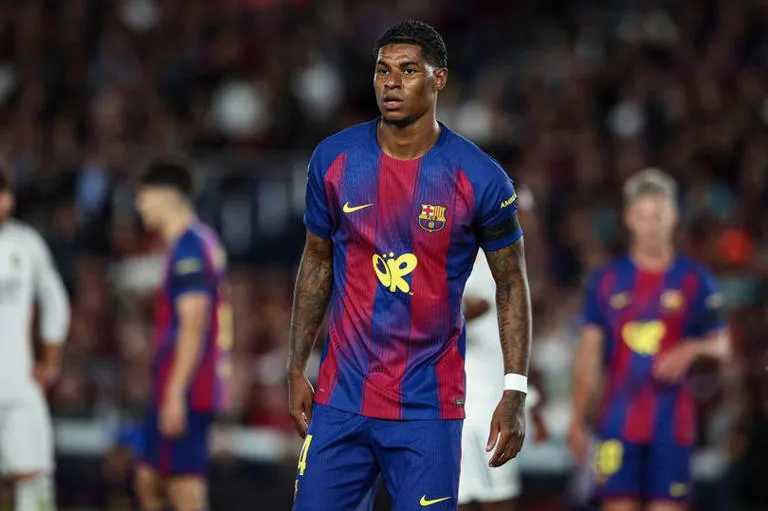 Barcelona y Manchester United negocian el sueldo de Rashford para cerrar su traspaso