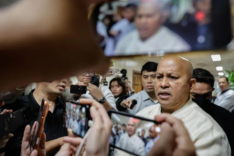 Socio de Duterte se atrinchera en el Senado de Filipinas para evitar arresto