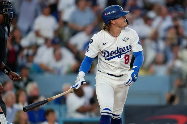 Expectación en Los Ángeles: Kiké Hernández afina los detalles para su esperado debut de temporada este lunes con los Dodgers frente a los Rockies