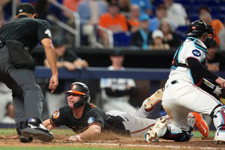 Adley Rutschman decide con garra el triunfo de los Orioles en un duelo de alta tensión frente a los Marlins