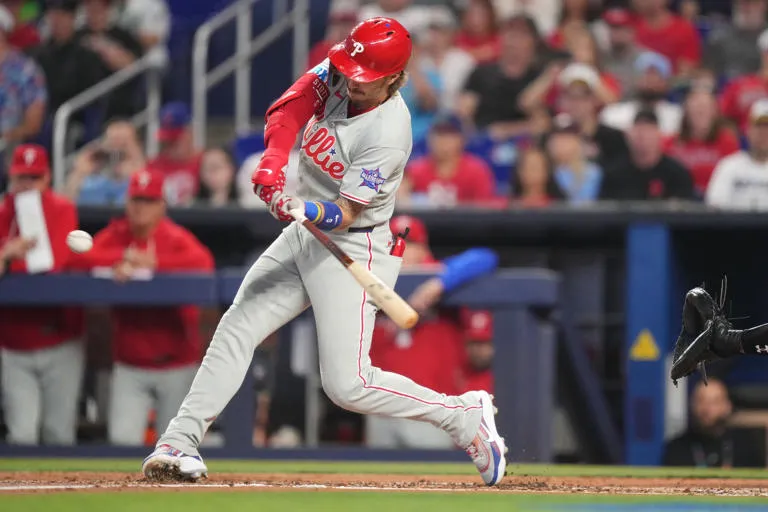 Dominio total en Filadelfia: Stott y Luzardo comandan el triunfo de los Filis sobre los Marlins