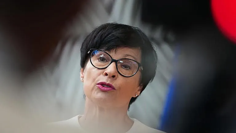Marta Kos fija julio como fecha clave para las negociaciones con Ucrania