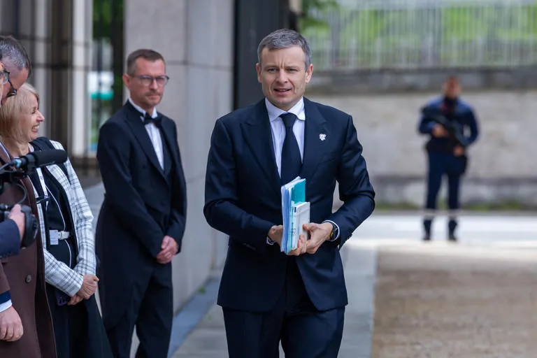 Presión en París: Ucrania exige al G7 endurecer las sanciones a Moscú y blindar la ayuda financiera a largo plazo