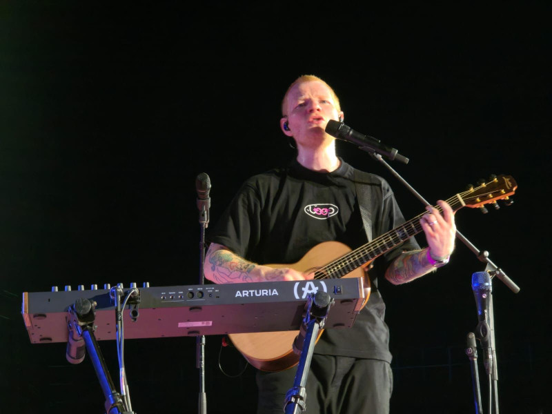 "¿KLK, Santo Domingo?": Ed Sheeran convierte Estadio Quisqueya en escenario de sentimientos y euforia