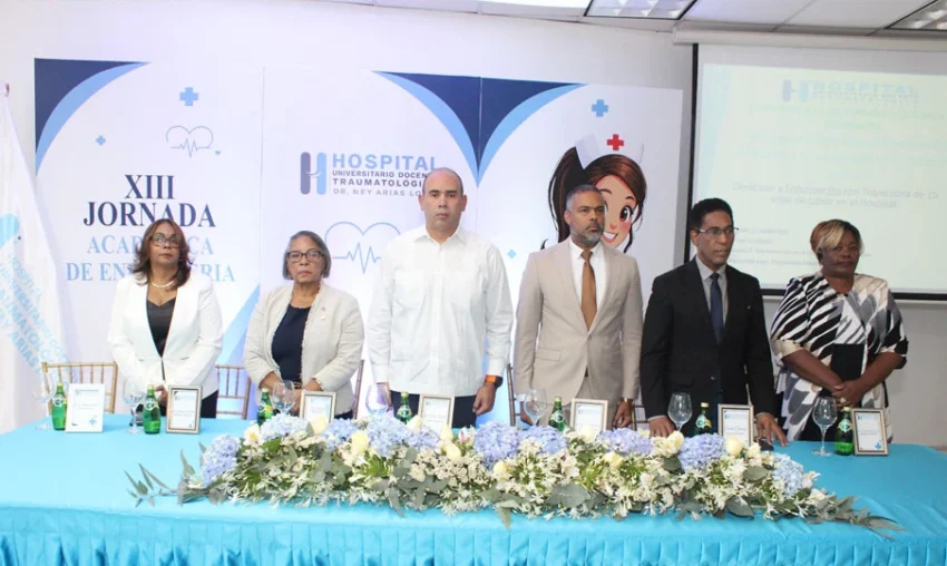 Ney Arias Lora celebra jornada de enfermería con enfoque en salud emocional