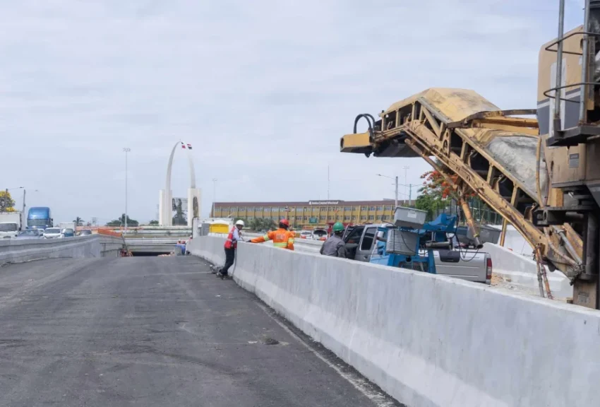 Avanzan trabajos de la solución vial en la rotonda 27 de Febrero con Luperón, Isabel Aguiar y autopista 6 de Noviembre