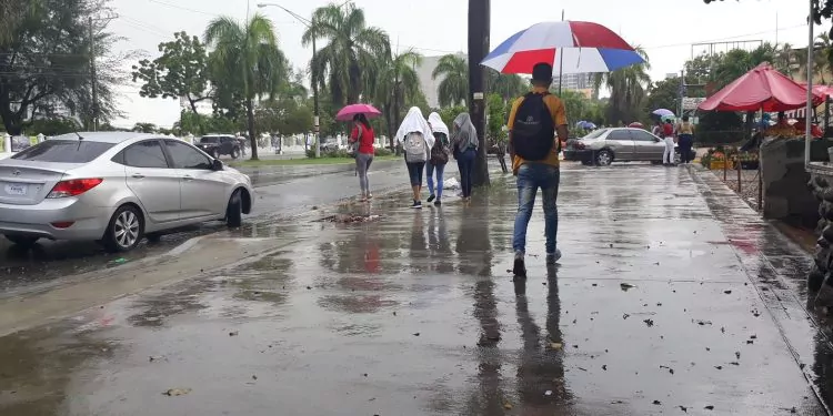 Vaguada provoca lluvias y tormentas eléctricas; COE mantiene alertas meteorológicas en varias provincias