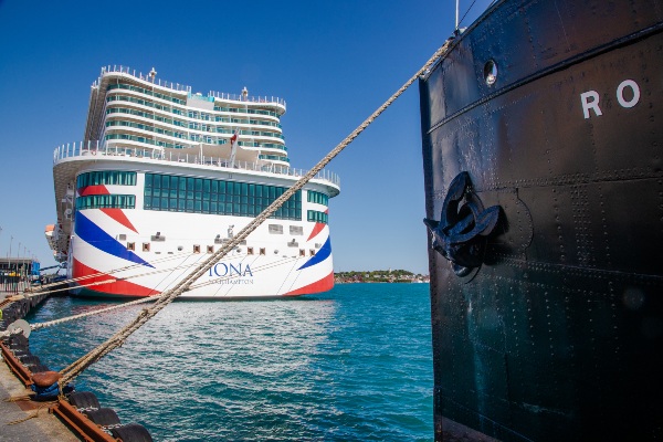 P&O Cruises y Cunard se asocian con Sea Sense para apoyar seguridad costera y educación oceánica en escuelas de Southampton