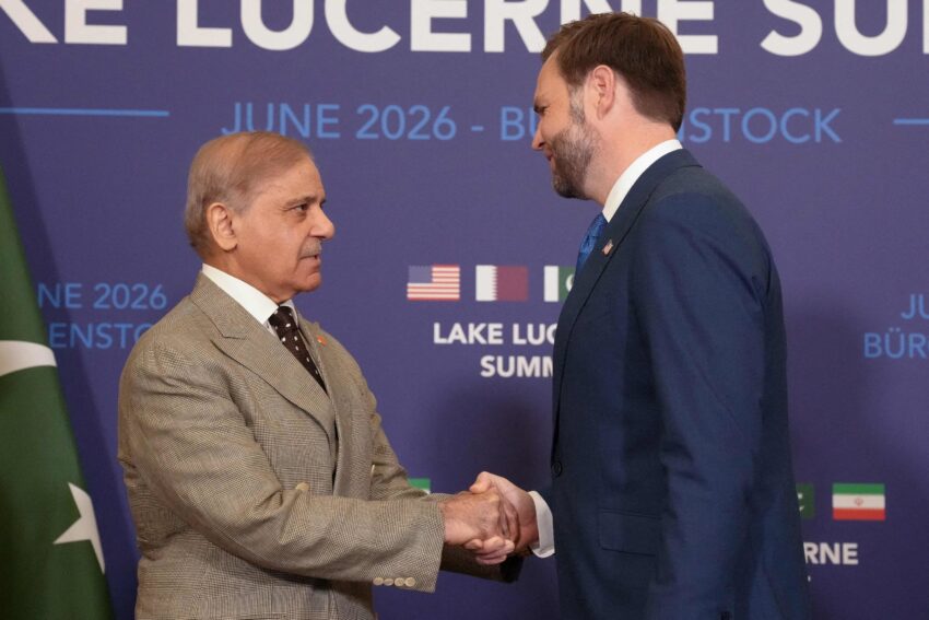 Las negociaciones en Suiza entre las delegaciones de Estados Unidos e Irán, mediados por representantes de Catar y Pakistán, han comenzado esta jornada, anunció el Ministerio de Exteriores catarí. Al informar sobre el inicio de "la primera reunión del Comité de Alto Nivel", el organismo también indicó que "se han formado grupos técnicos especializados para negociar los términos del acuerdo final, que cubrirá todos los aspectos del memorando de entendimiento, además de formar grupos de seguimiento encargados de la implementación del mismo y mantener el ritmo del progreso realizado hasta la conclusión del acuerdo final".