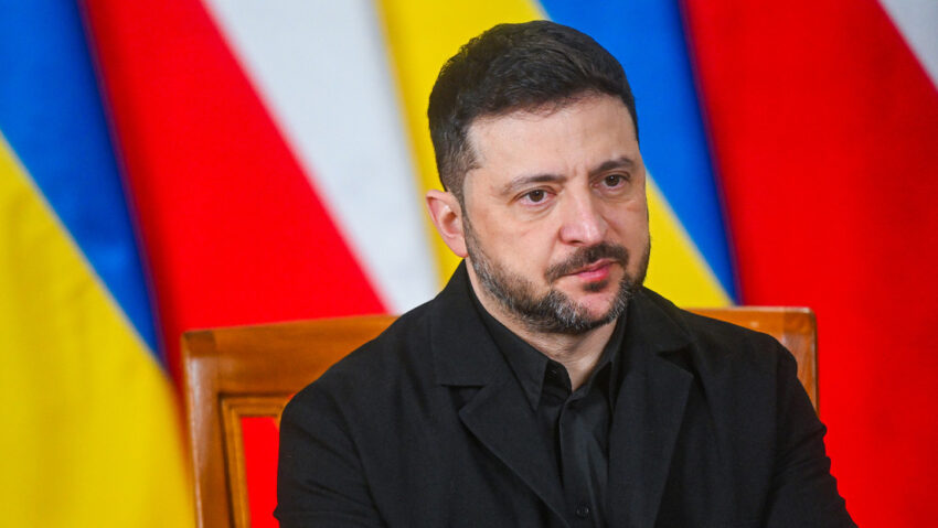 Cómo un "error fatal" de Zelenski agudiza las tensiones entre Ucrania y un país de la OTAN