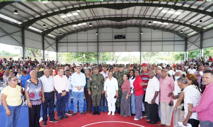 Ministro de Defensa encabeza Jornada Social para Retirados Militares en Pedro Brand