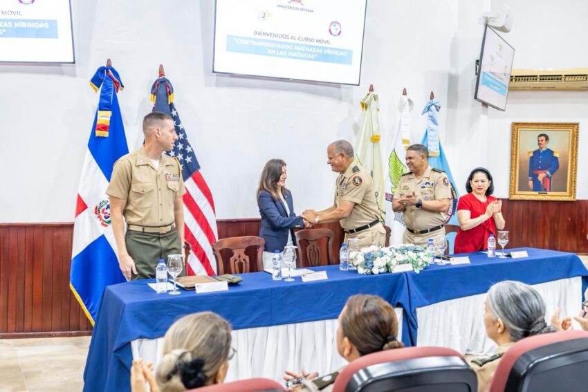 Ministerio de Defensa inaugura seminario internacional sobre amenazas híbridas y seguridad hemisférica