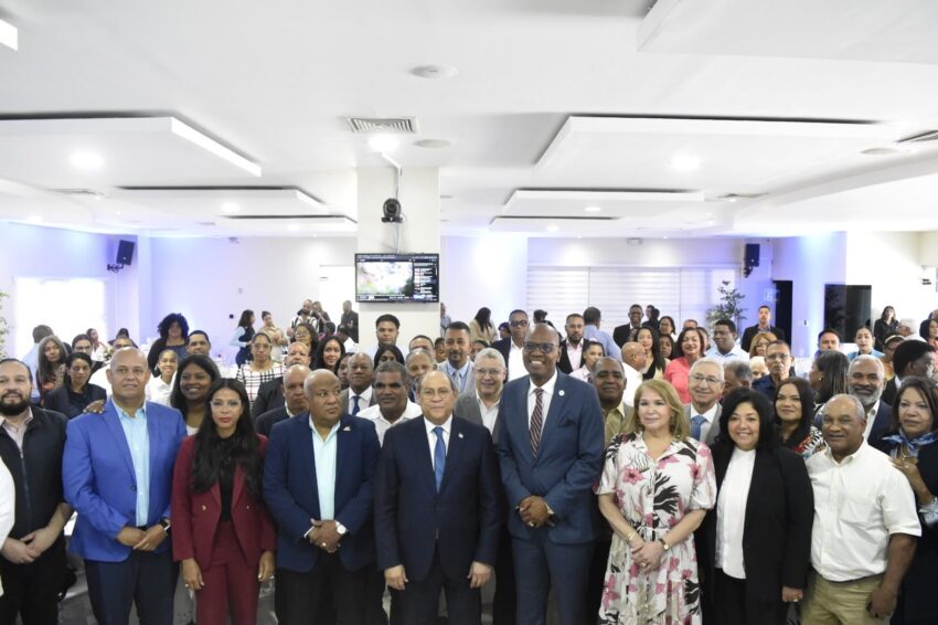 Consulta Nacional sobre la Transformación Educativa señala la calidad, la educación cívica y la capacitación para el trabajo como aspectos fundamentales.