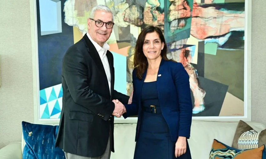 Embajadora de Estados Unidos visita a Gonzalo Castillo