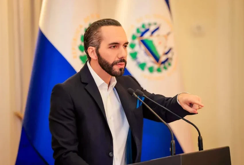 Presidente salvadoreño Bukele inscribe precandidatura para tercer mandato, según partido