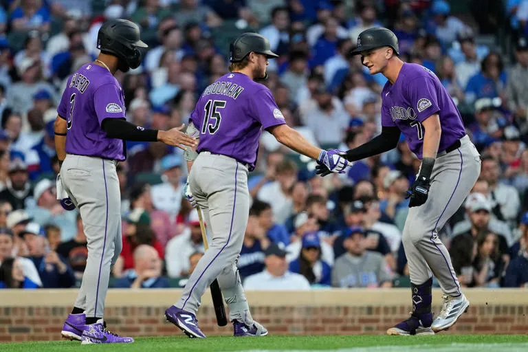 Triunfo de los Rockies sobre los Cachorros: Castro y Rumfield lideran la ofensiva