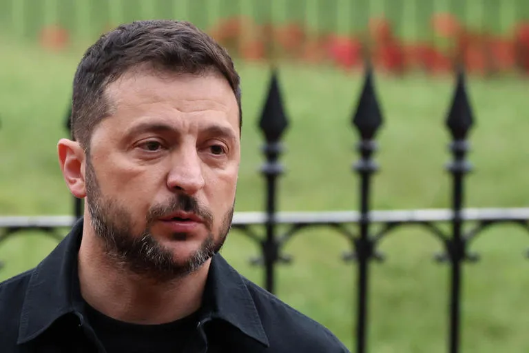 Golpe Estratégico: Zelenski Reporta Exitosos Ataques Ucranianos contra Arsenales y Depósitos en Territorio Ruso