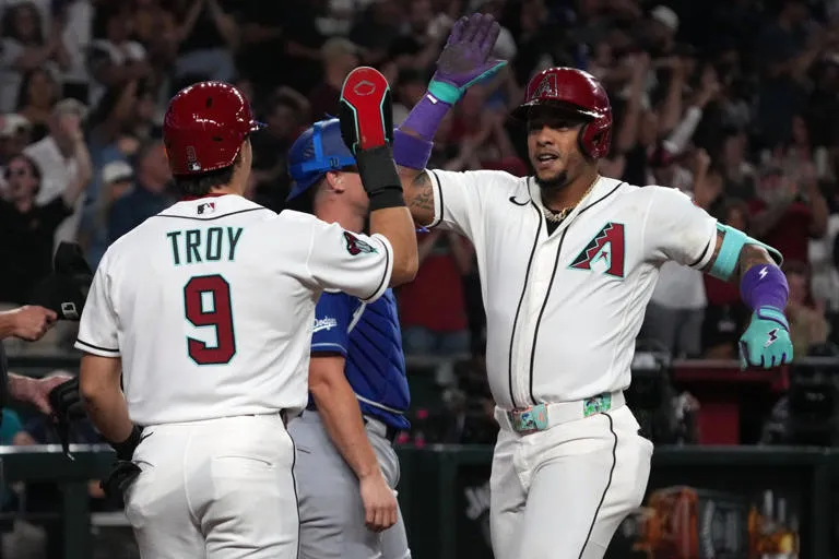Poder Ofensivo: Marte y Arenado Lideran el Triunfo de los Diamondbacks 4-1 sobre los Dodgers
