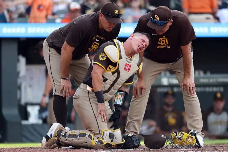 Baja en San Diego: Padres Ponen al Receptor Freddy Fermín en la Lista de Lesionados por Conmoción