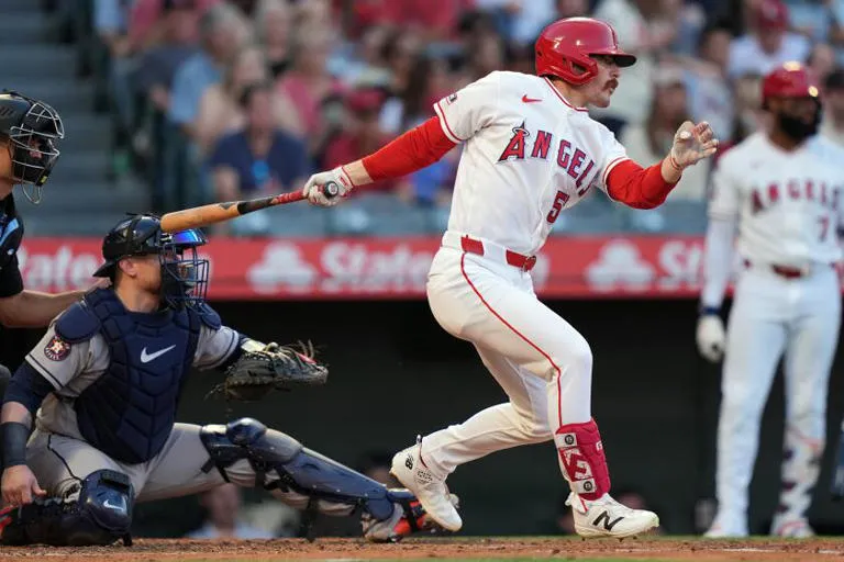 Ofensiva Implacable y Pitcheo de Lujo: Los Angelinos Arrollan a los Astros