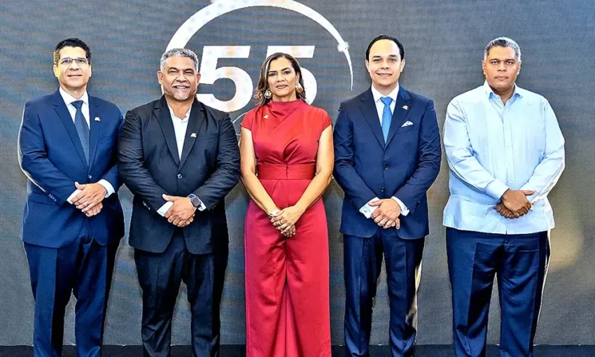 Homenaje a un Legado: Ochoa Hermanos y Antonio Ochoa Vehículos Conmemoran su 55 Aniversario