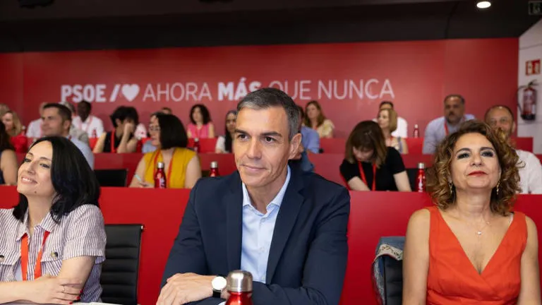 Sánchez responde a Page: "Los que piden elecciones son los mismos que hicieron presidente a Rajoy"