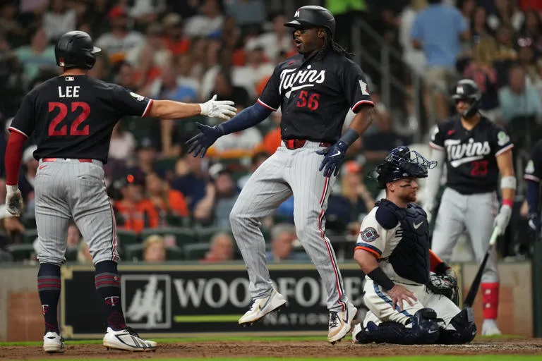 Los Mellizos resisten el asedio: Vencen 5-4 a los Astros tras un final de infarto en Houston
