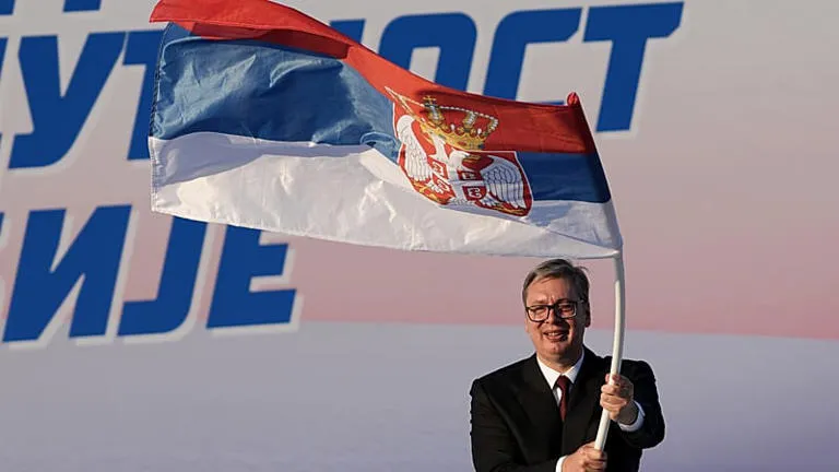 Crisis política en Serbia: Aleksandar Vučić anuncia su dimisión y convoca elecciones anticipadas