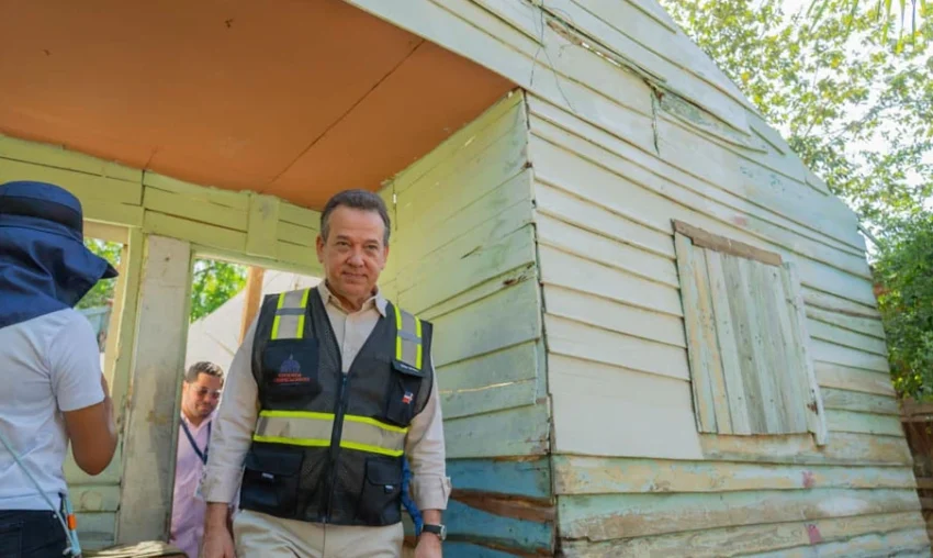 Ministro Ito Bisonó encabeza amplio recorrido en Santiago; activa programas de vivienda y supervisa Palacio Municipal de Santiago Oeste