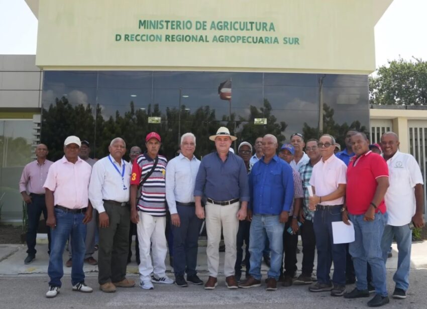 Agricultura busca reactivar el proyecto Prodejav Pedernales