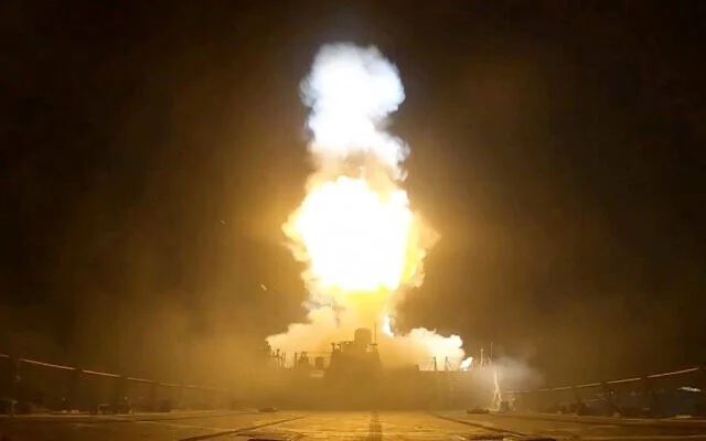 EE.UU. completa su sexta noche consecutiva de bombardeos masivos contra Irán