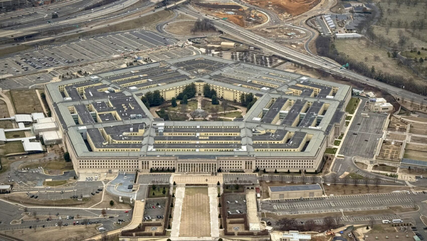 Informe: Recortes en el Pentágono impactaron en número de civiles muertos en operaciones militares de EE.UU.
