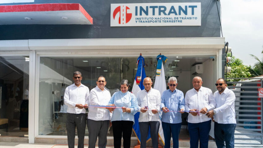 Intrant inaugura la primera oficina de licencias de conducir en la provincia de Hato Mayor